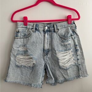 🌟AMERICAN EAGLE🌟 High Rise Distressed Demin Shorts Size 6